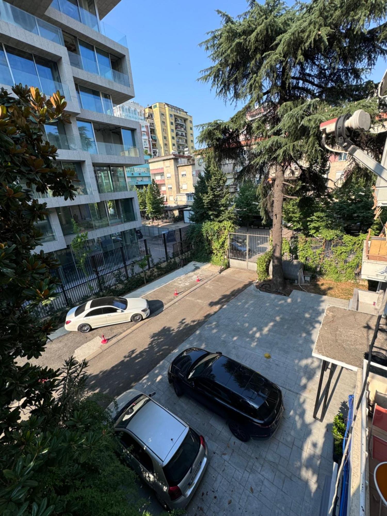 The Hidden Gem Of Blloku Apartman Tirana Kültér fotó